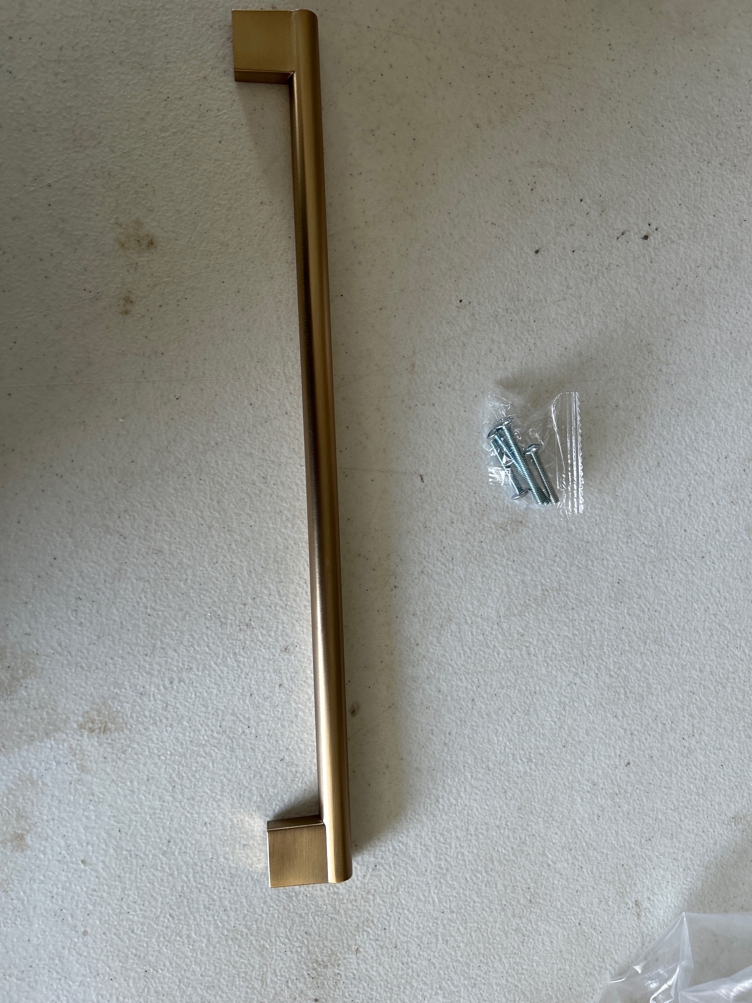 Amerock BP55534CZ Versa 12-5/8″ Center Cabinet Pull – Champagne Bronze