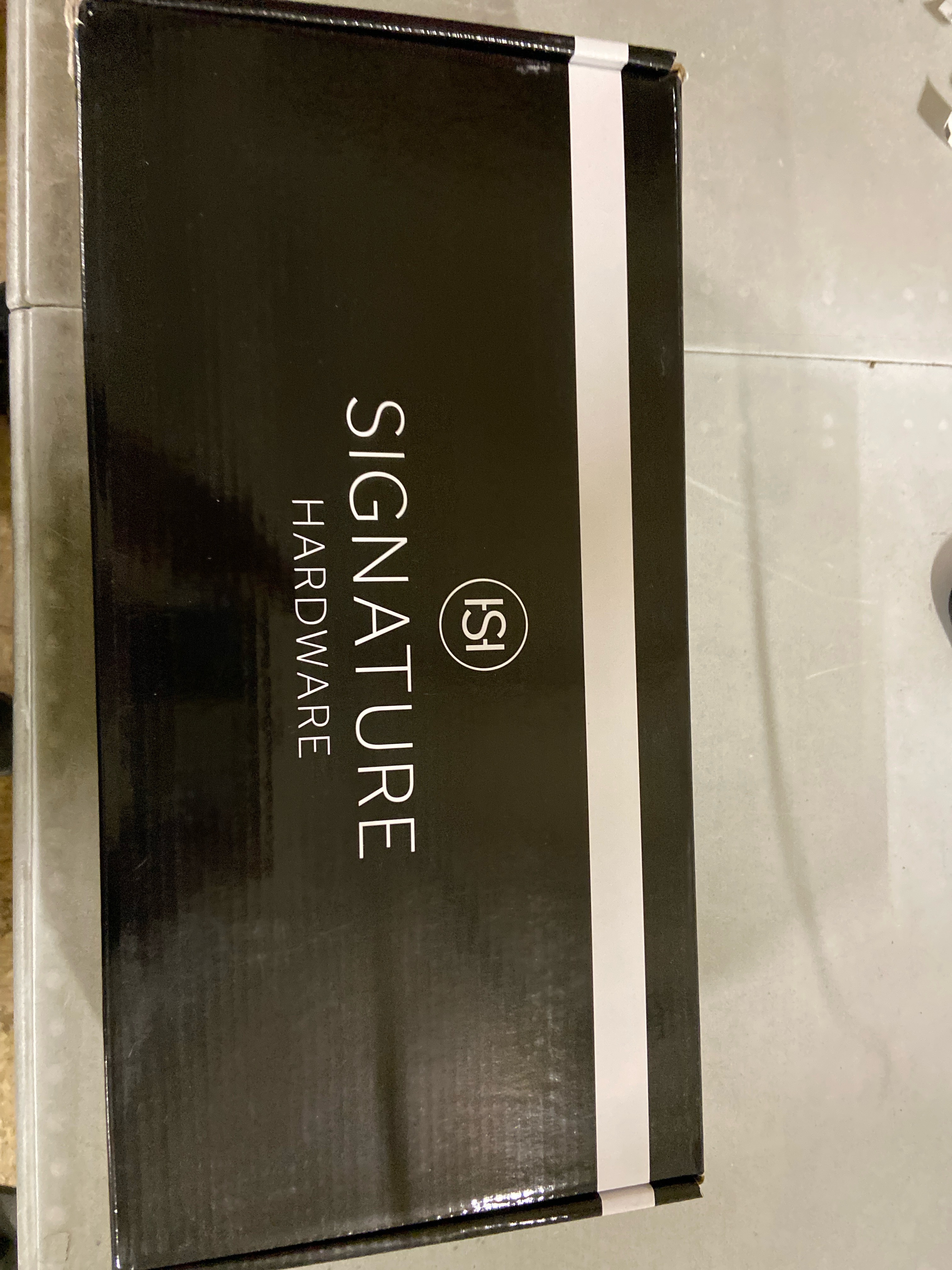 Actual inventory photograph: Signature Hardware 477059 Gunther 1.2 GPM Single Hole Bathroom Faucet with Lever Handle and Pop-Up Drain Assembly