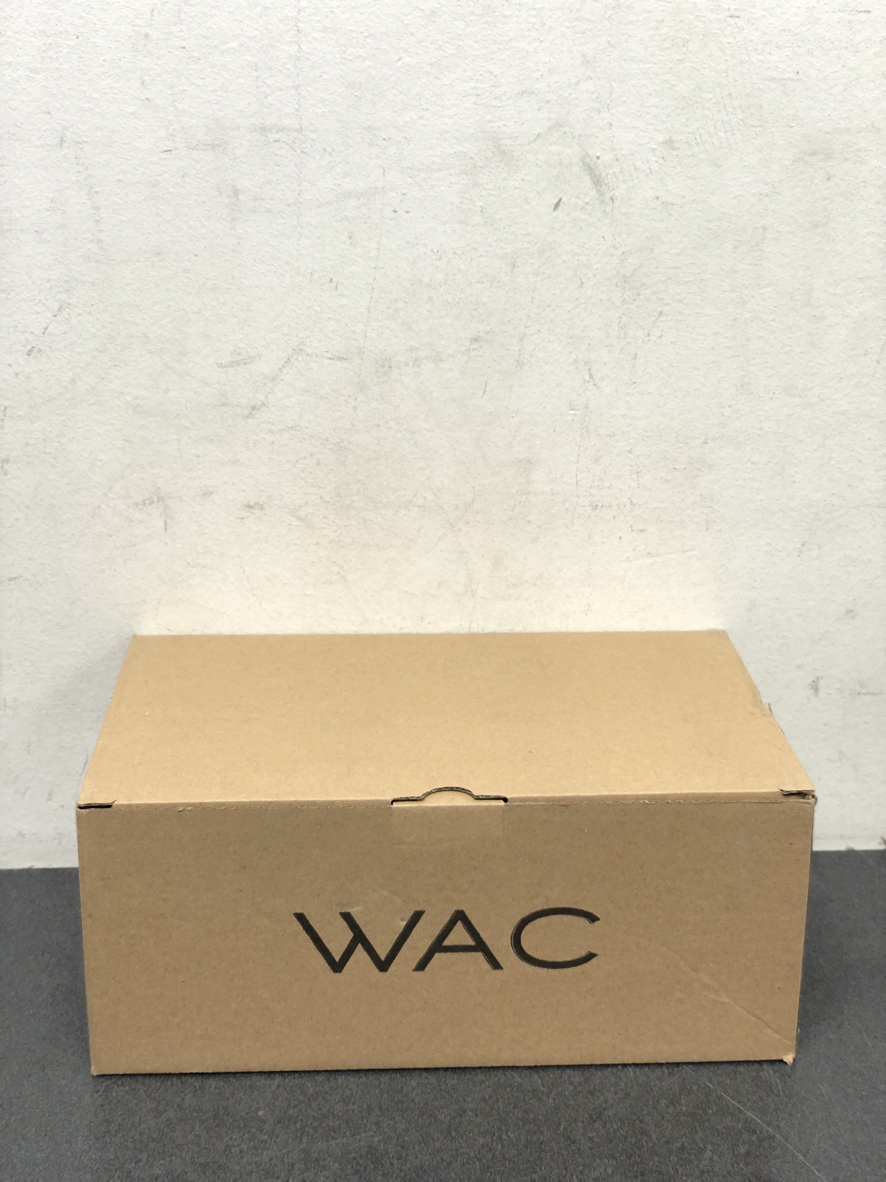 Actual inventory photograph: WAC Lighting R3BSA-F927-WT Oculux 3.5" LED Adjustable Trim with Flood Beam Spread - White / 2700K